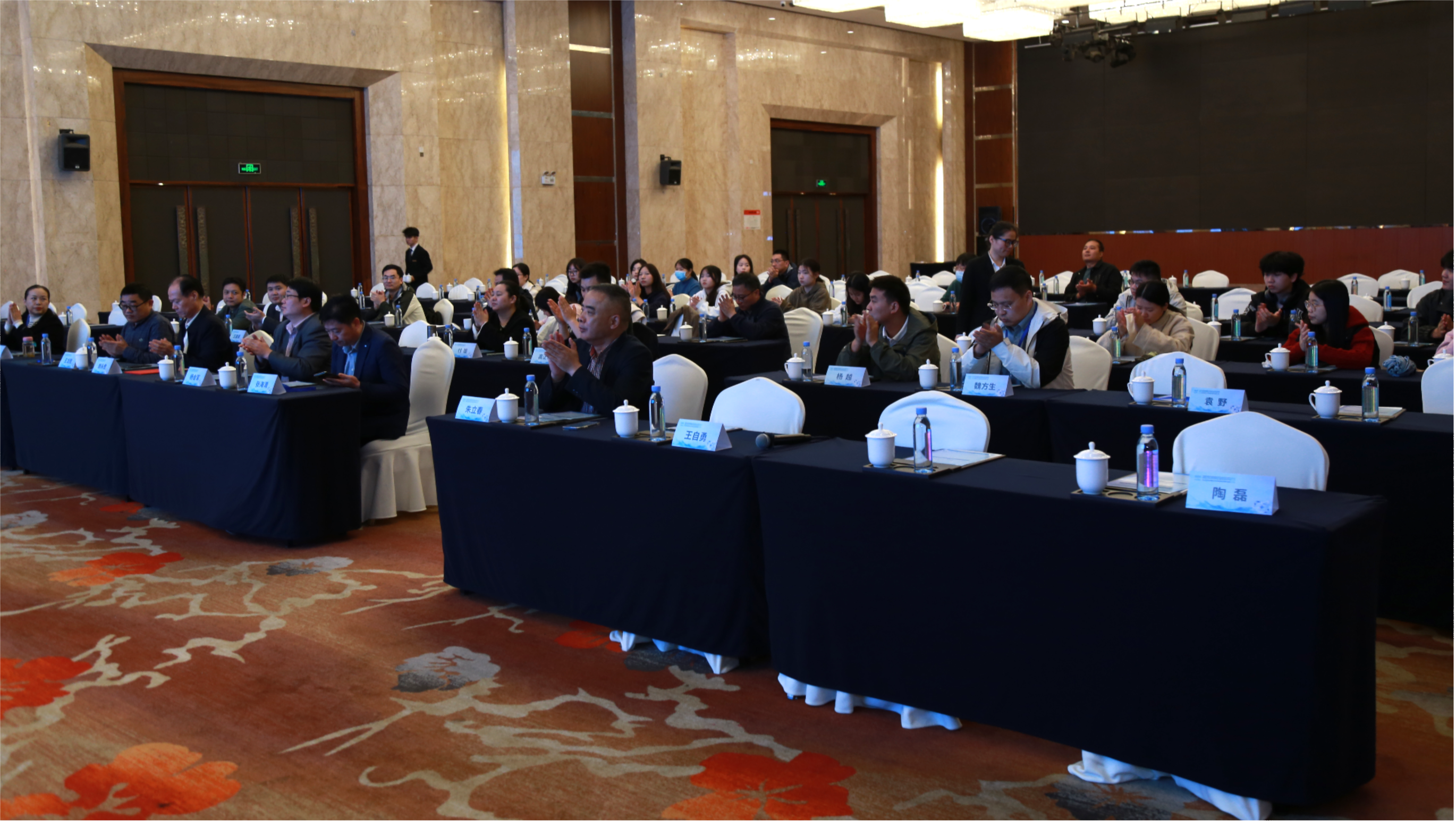 ���F(xi��n)���t(y��)�W(xu��)Ӱ���g(sh��)�����R����(y��ng)�����Mչ�^�̌W(xu��)��(x��)�ࡱ�����ںϷ����_