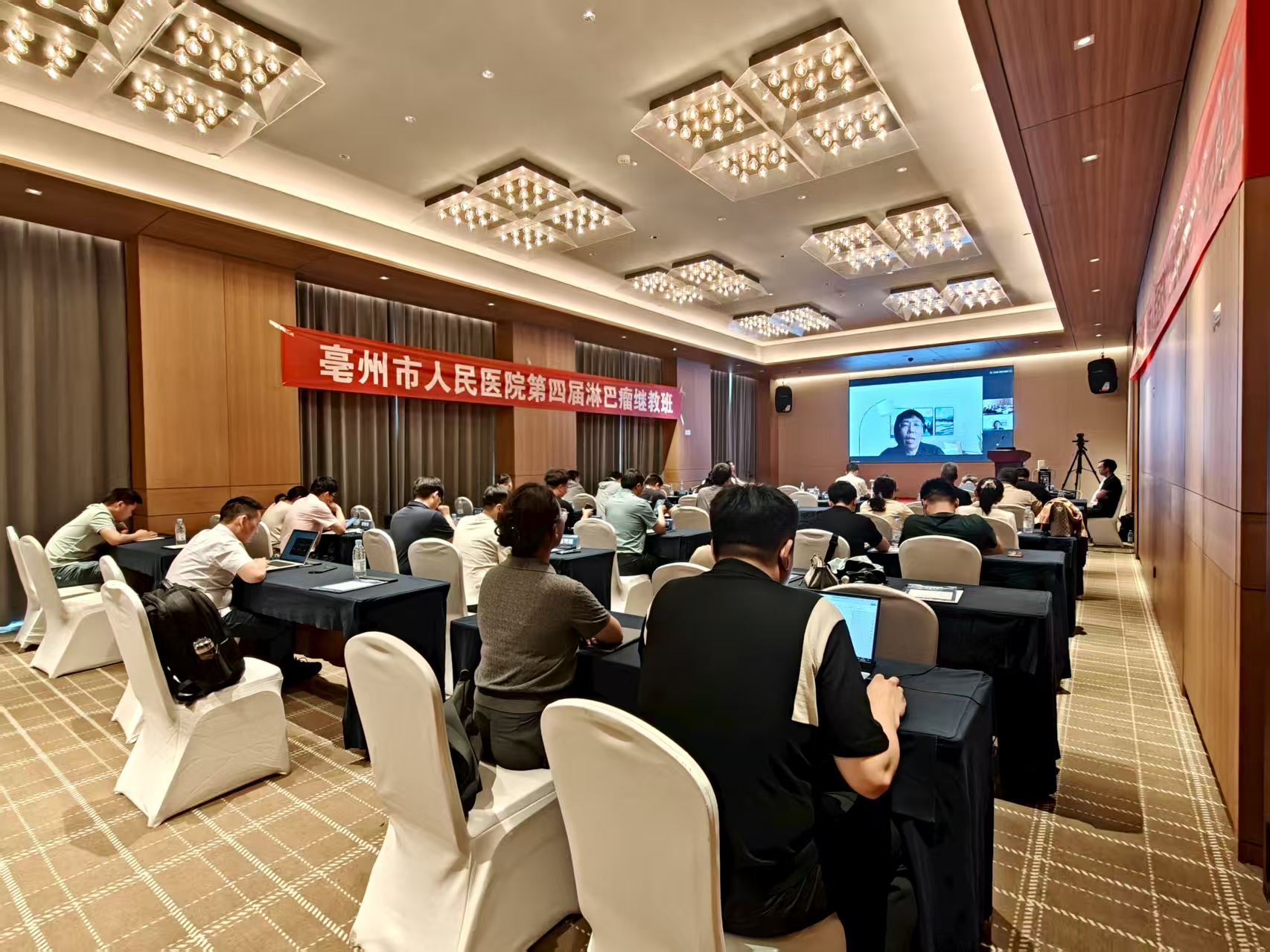 ���Č��ܰ������Mչ��2025���������ܰ����\���Mչ�^�̰�����ɹ��e�k