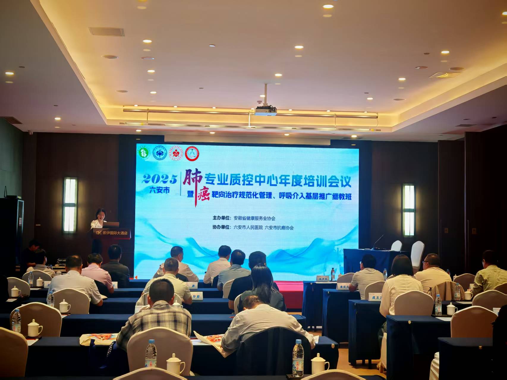 ����ʡ��������(w��)�I(y��)�f(xi��)��(hu��)�ɹ��e�k�ΰ������ί�Ҏ(gu��)���������ߺ�����������ƏV�^�̰�